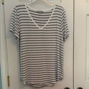 Green Envelope White and Gray Striped V-Neck Tee Tunic EUC XL